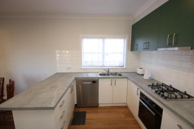 House For Sale - VIC - Rochester - 3561 - FULLY RENOVATED FAMILY GEM IN THE HEART OF ROCHESTER  (Image 2)