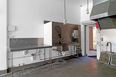 Retail For Lease - QLD - Toowoomba City - 4350 - Food Retail/Takeaway Tenancy - High Exposure CBD Location (Image 2)