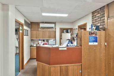 Office(s) For Lease - QLD - Toowoomba City - 4350 - 148m2 Professional Office in the heart of the CBD  (Image 2)