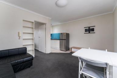 Flat For Lease - VIC - St Kilda - 3182 - FULLY FURNISHED IN ST KILDA  (Image 2)