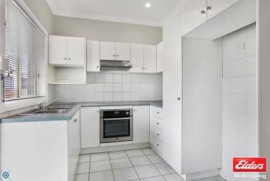 House For Lease - NSW - Lake Heights - 2502 - HOUSE ON LEVEL BLOCK!  (Image 2)