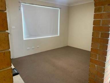 Unit For Lease - NSW - Forster - 2428 - 2 bedroom Central Unit  (Image 2)