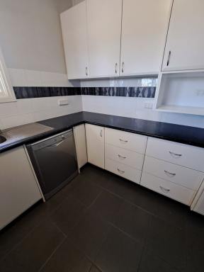 House For Sale - WA - Pegs Creek - 6714 - Karratha 3 x 1 House in Prime Location Close to CBD  (Image 2)