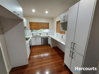 House For Lease - QLD - Childers - 4660 - Charming 3-Bedroom Home in Childers  (Image 2)