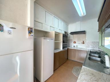 House For Sale - NSW - Gundagai - 2722 - Great location with great potential.  (Image 2)