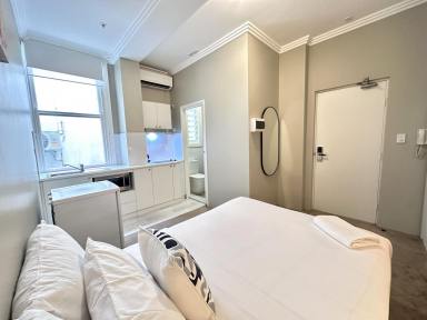 Unit Leased - NSW - Potts Point - 2011 - Modern Living in the Iconic 'Astoria' Building  (Image 2)