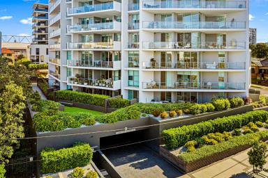 Unit For Sale - NSW - Wollongong - 2500 - Harbour Square Living  (Image 2)