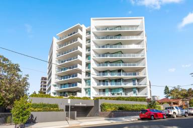 Unit For Sale - NSW - Wollongong - 2500 - Harbour Square Living  (Image 2)
