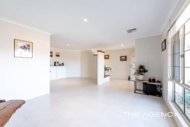 House For Sale - WA - Hillarys - 6025 - Family Flow in Full Swing!  (Image 2)