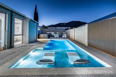 House For Sale - WA - Jindalee - 6036 - Your Very Own Luxurious Coastal Resort!.  (Image 2)