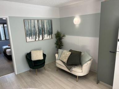Unit For Sale - QLD - Edge Hill - 4870 - 1 Bed Unit For sale, walking distance to Edge Hill shops  (Image 2)