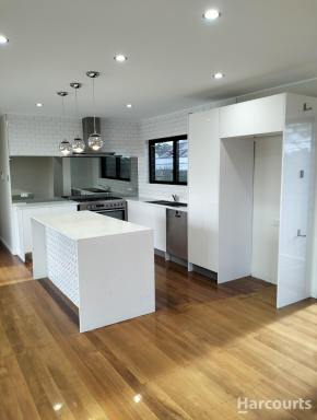 House For Lease - QLD - Biggenden - 4621 - Charming Renovated Home in the Heart of Biggenden  (Image 2)