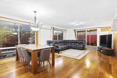 House For Sale - WA - Canning Vale - 6155 - A Family Classic in a Premier Position  (Image 2)