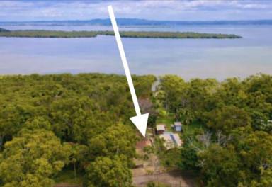 Residential Block For Sale - QLD - Macleay Island - 4184 - Huge Waterfront 2494 m2  Block with Development Approval and Infrastructure in Place... Potential Plus!  (Image 2)