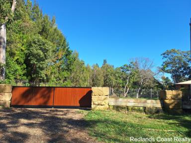 Residential Block For Sale - QLD - Macleay Island - 4184 - Prime Waterfront Block with Development Approval and Infrastructure in Place  (Image 2)