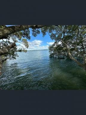 Residential Block For Sale - QLD - Macleay Island - 4184 - Huge Waterfront 2494 m2 Block with Development Approval and Infrastructure in Place... Potential Plus! (Image 2)