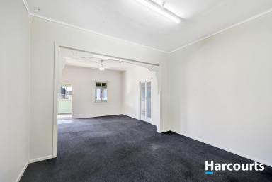 House For Sale - QLD - Bundaberg North - 4670 - Charming Queenslander- Minutes from the Bundaberg CBD, hospital and schools  (Image 2)