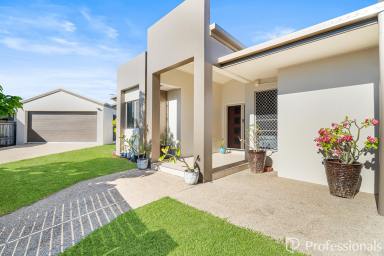 House For Sale - QLD - East Mackay - 4740 - Modern Beachside Living at its Best!  (Image 2)