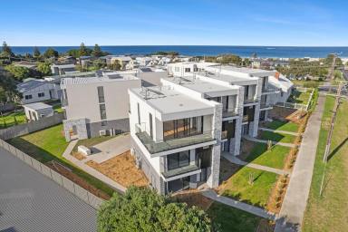 Townhouse For Sale - VIC - Apollo Bay - 3233 - SEANOOK - LUXURY TOWNHOUSES  (Image 2)