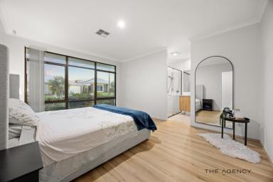 House For Sale - WA - Mandogalup - 6167 - SHOWSTOPPER SHOW HOME WITH A HIGH END DESIGN  (Image 2)