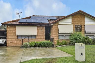 House For Sale - NSW - Raymond Terrace - 2324 - QUALITY HOME, PRIME LOCATION, STRONG INVESTMENT!  (Image 2)