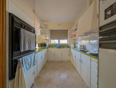 House For Sale - VIC - Berriwillock - 3531 - Maintenance-Free Country Living  (Image 2)