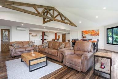 House For Sale - NSW - Valley Heights - 2777 - Blue Mountains Renovated Country Haven  (Image 2)