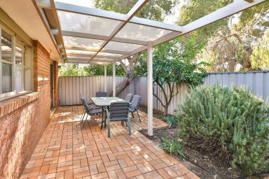 Townhouse For Sale - VIC - Red Cliffs - 3496 - IDEALLY POSITIONED  (Image 2)