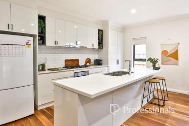 House For Sale - VIC - Mildura - 3500 - Neat, Modern, and Close to the River  (Image 2)