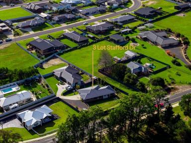 House For Sale - NSW - Kalaru - 2550 - COASTAL FAMILY LIVING – SPACE, STYLE & A WELCOMING COMMUNITY  (Image 2)