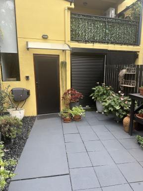 Townhouse For Lease - QLD - Auchenflower - 4066 - $800 Per Week - Includes water and Samsung Frame TV  (Image 2)