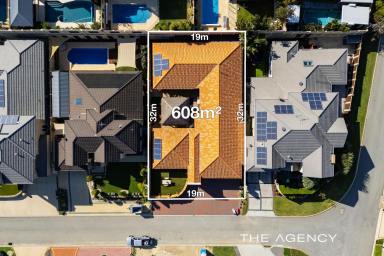 House For Sale - WA - Mindarie - 6030 - ARCHITECTURAL ELEGANCE MEETS BALINESE CALM  (Image 2)