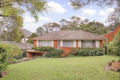 House Leased - NSW - Mangerton - 2500 - Charming 3 Bedroom Home in Mangerton!  (Image 2)