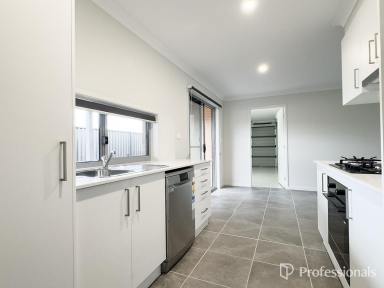 House Leased - NSW - Kootingal - 2352 - 2/25 Wattle Street, Kootingal  (Image 2)