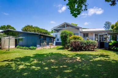 House For Sale - NSW - Berry - 2535 - Character Home with Huge Backyard  (Image 2)