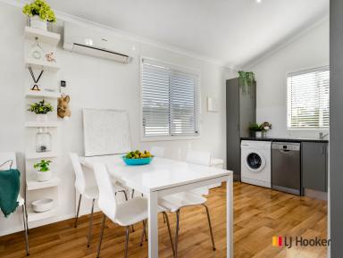 House For Sale - NSW - Batehaven - 2536 - Champagne taste but don't want to spend a fortune?  (Image 2)