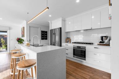 House For Sale - VIC - Mildura - 3500 - Immaculate low maintenance home!  (Image 2)