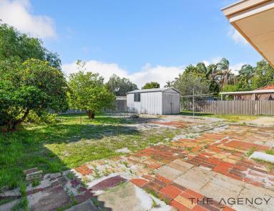 House For Sale - WA - Kewdale - 6105 - Charming Retro Gem with R20/40 Zoning!  (Image 2)