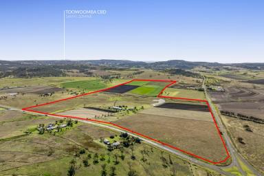 Mixed Farming Auction - QLD - Vale View - 4352 - "Kenmore" 
206 acres of Executive living only 15 km from Toowoomba's CBD!  (Image 2)