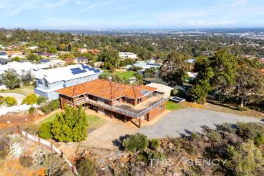 House For Sale - WA - Swan View - 6056 - Be "King Of The Hill" or Secure a Superb Landbank Blue Chip Investment - Your Choice!  (Image 2)