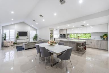 House For Sale - WA - Madora Bay - 6210 - INCREDIBLE FAMILY HOME IN STUNNING LOCATION  (Image 2)