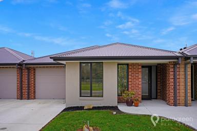 Unit For Sale - VIC - Foster - 3960 - 2 BEDROOM UNIT ON IT'S OWN TITLE  (Image 2)