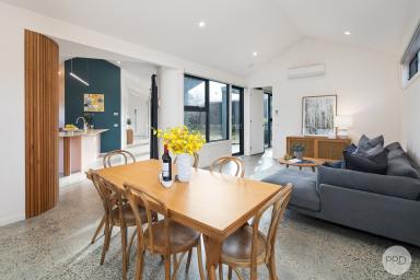 House For Sale - VIC - Ballarat East - 3350 - Striking Contemporary Design In Prime Ballarat Location  (Image 2)