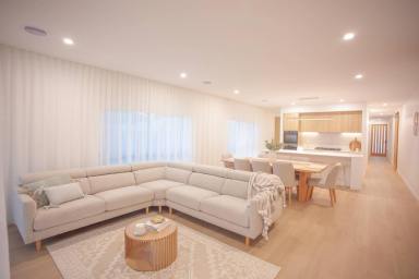 House For Sale - VIC - Bairnsdale - 3875 - Brand New Home In Central Location  (Image 2)