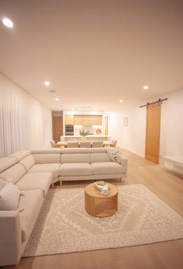 House For Sale - VIC - Bairnsdale - 3875 - Brand New Home In Central Location  (Image 2)
