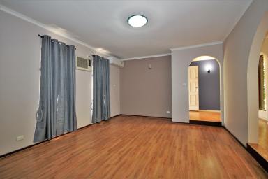 House For Lease - WA - Australind - 6233 - GREAT LOCATION.  (Image 2)