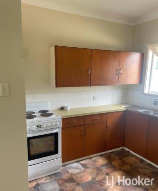 Acreage/Semi-rural For Lease - NSW - Inverell - 2360 - Tidy Ground Floor Unit  (Image 2)