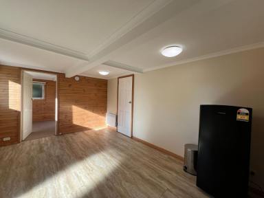 Flat For Lease - TAS - Mount Stuart - 7000 - Central & Sunny 1 bedroom + study  (Image 2)