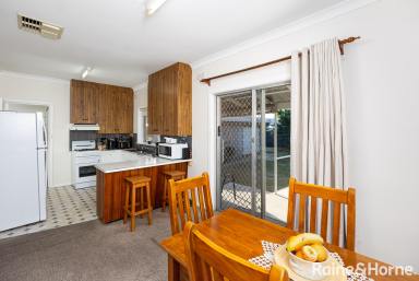 House For Lease - NSW - Mount Austin - 2650 - Neat as a pin  (Image 2)