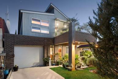 House For Sale - VIC - Kennington - 3550 - Contemporary Living in Kennington!  (Image 2)
